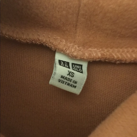 Uniqlo pink turtleneck - Picture 3 of 3